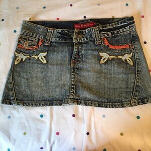 Embroider jean skirt‎